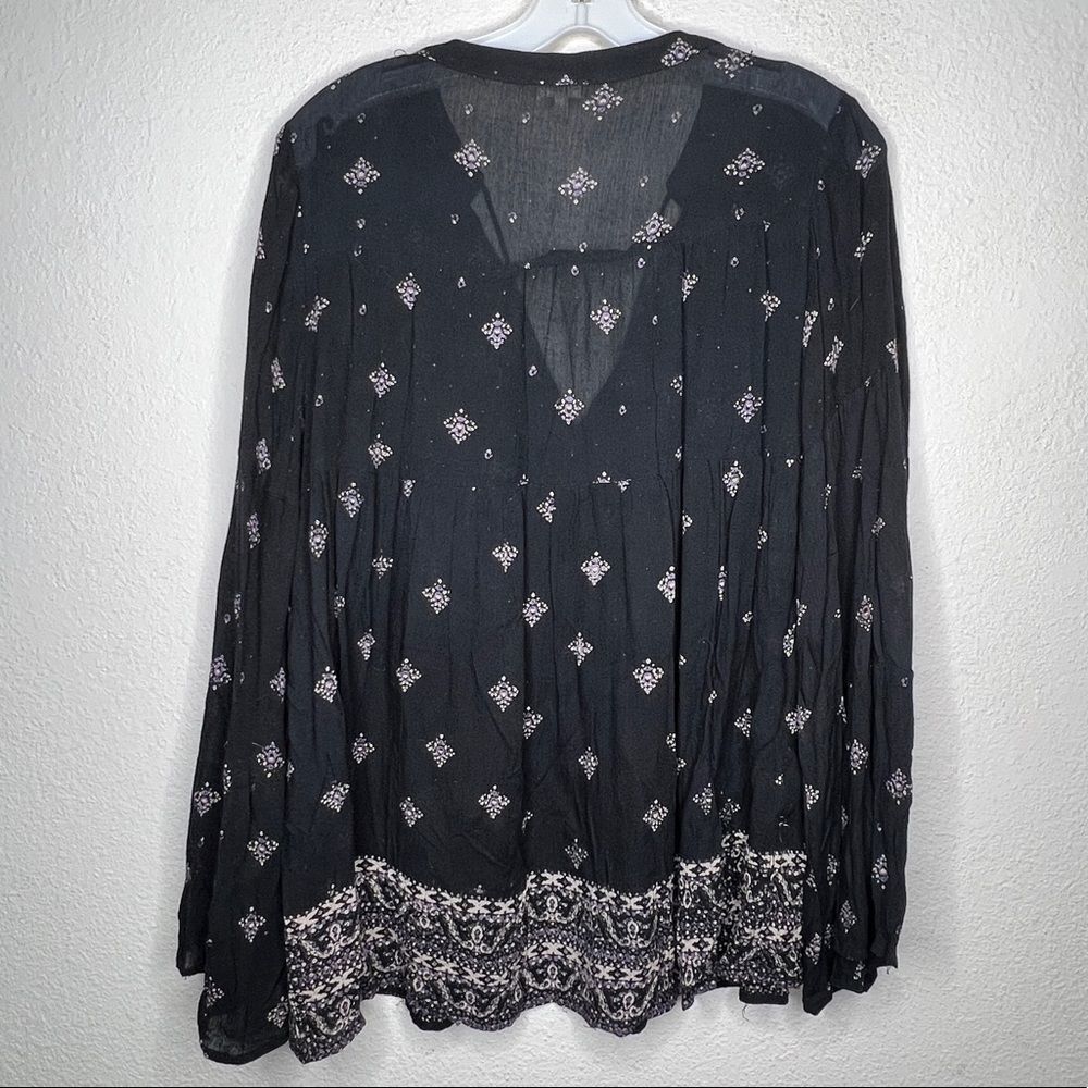En Creme Top - Picture 5 of 7